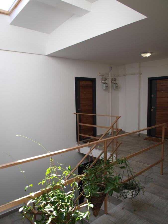 Amavera Apartment Târgu Jiu Exteriör bild