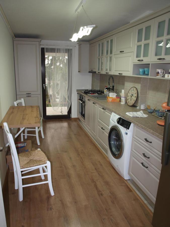 Amavera Apartment Târgu Jiu Exteriör bild