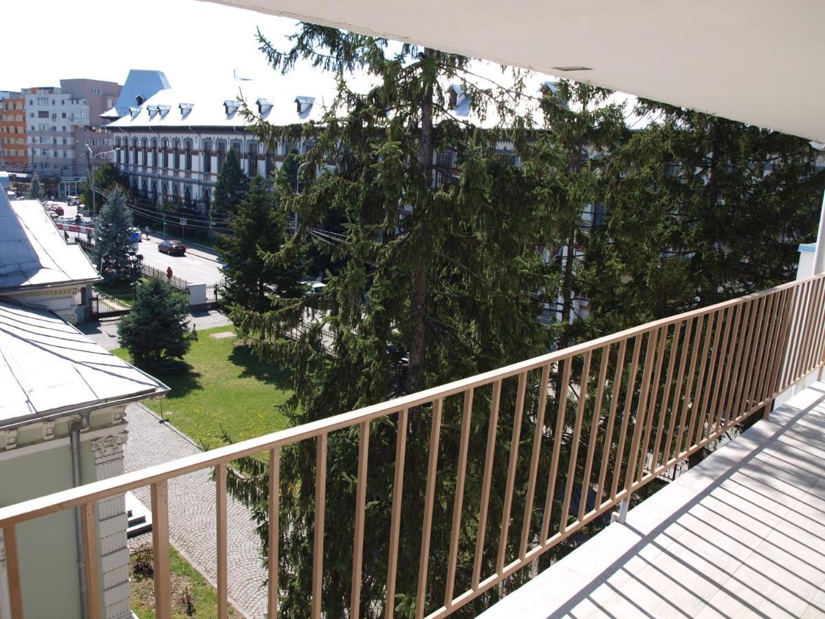 Amavera Apartment Târgu Jiu Exteriör bild