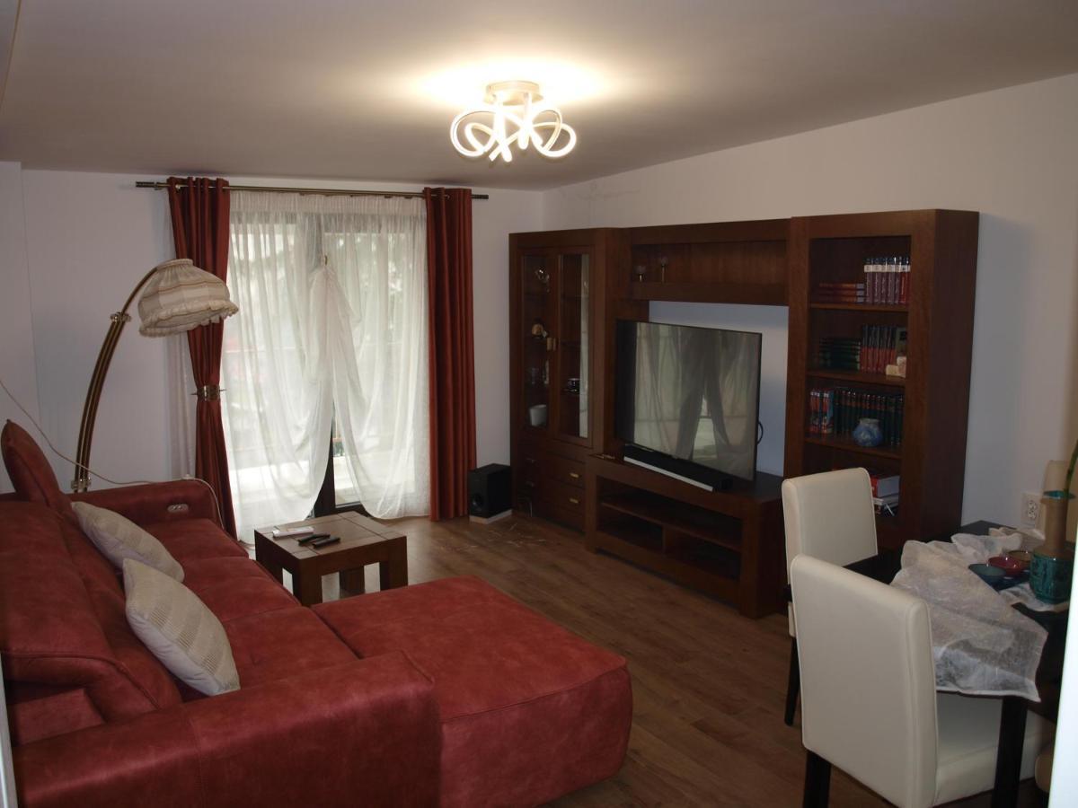 Amavera Apartment Târgu Jiu Exteriör bild
