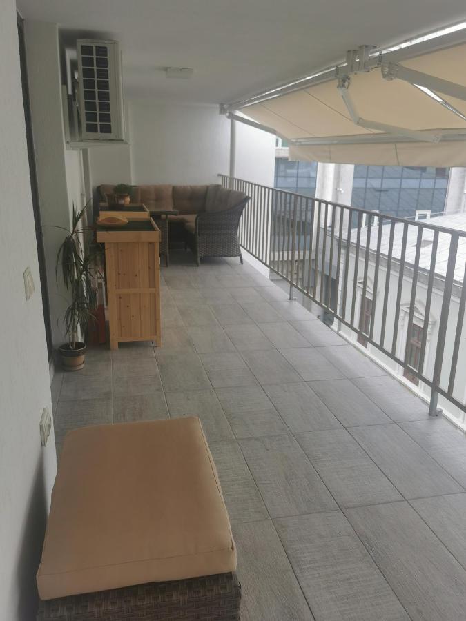 Amavera Apartment Târgu Jiu Exteriör bild